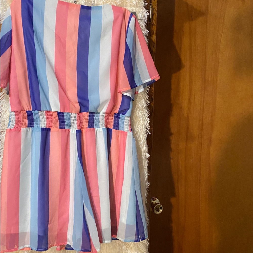 Pink Lily Women’s Multicolor Striped 1-Piece Romper. Size M - Picture 6 of 6